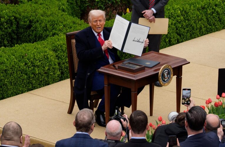 Трамп оголосив надзвичайний стан в економіці США