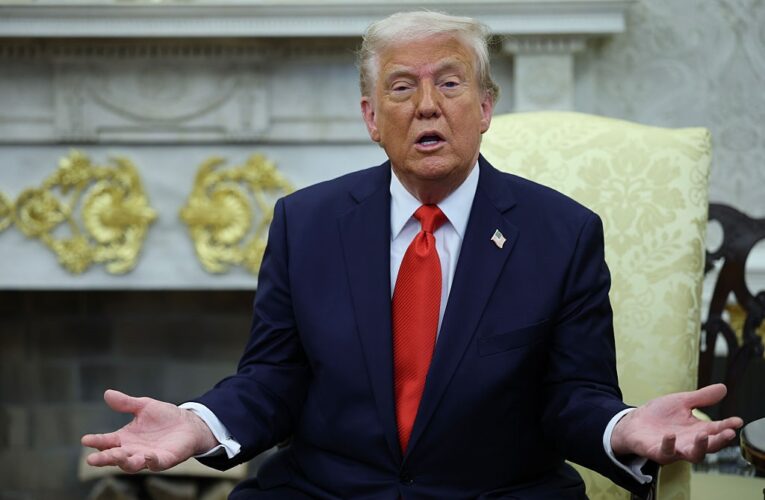 Трамп продовжив заборону РФ на вхід у порти США