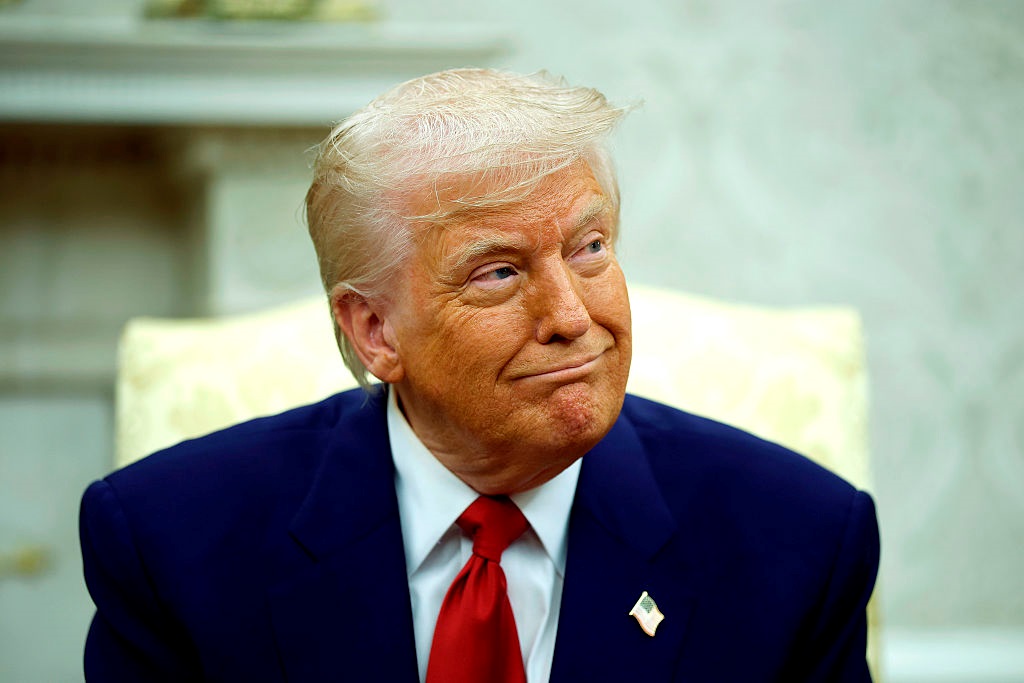 Новини світу - Трампа запідозрили в незаконному збагаченні на заявах про тарифи