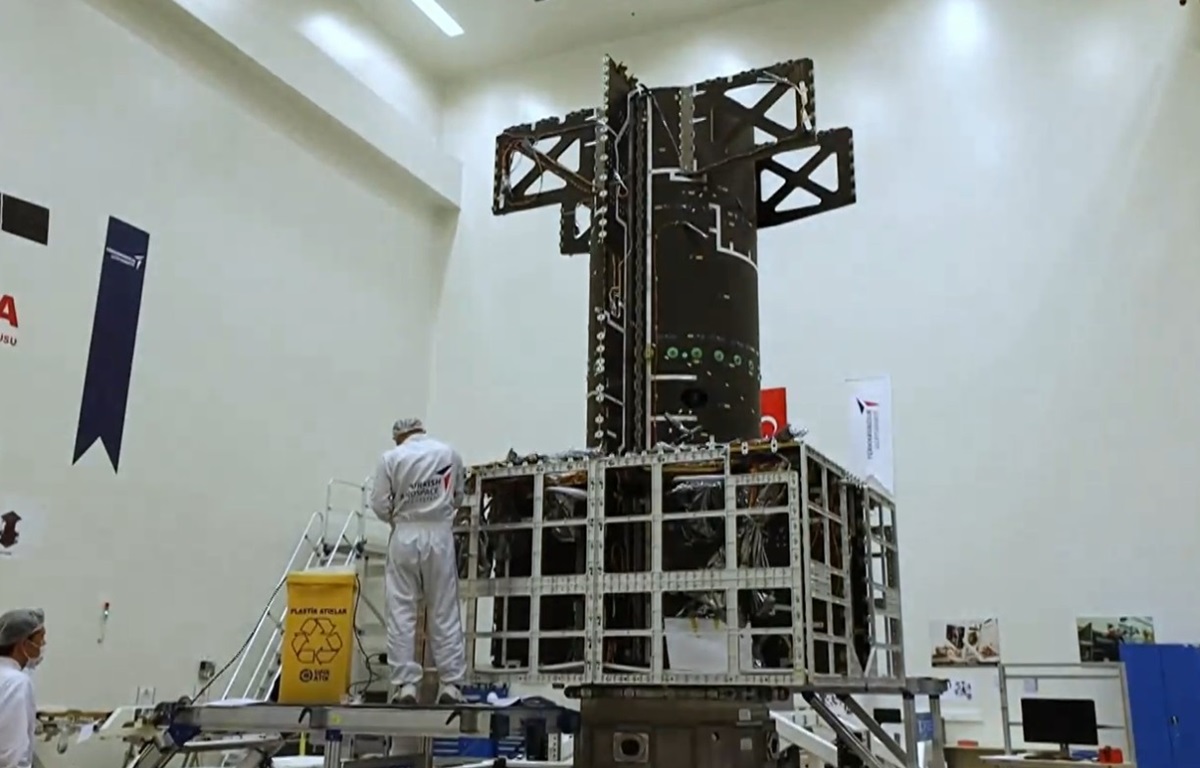 Новини світу - Туреччина вперше активувала супутник зв'язку власного виробництва