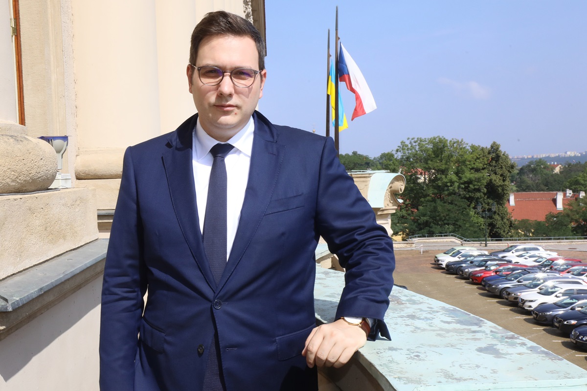 Новини світу - У Чехії висміяли путінське "Великодне перемир'я"