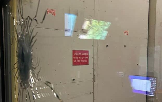 У Франції сталися напади на кілька в’язниць