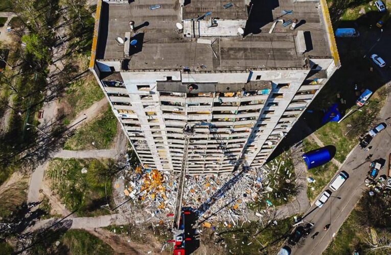 У Харкові завершили аварійно-рятувальні роботи після обстрілу міста