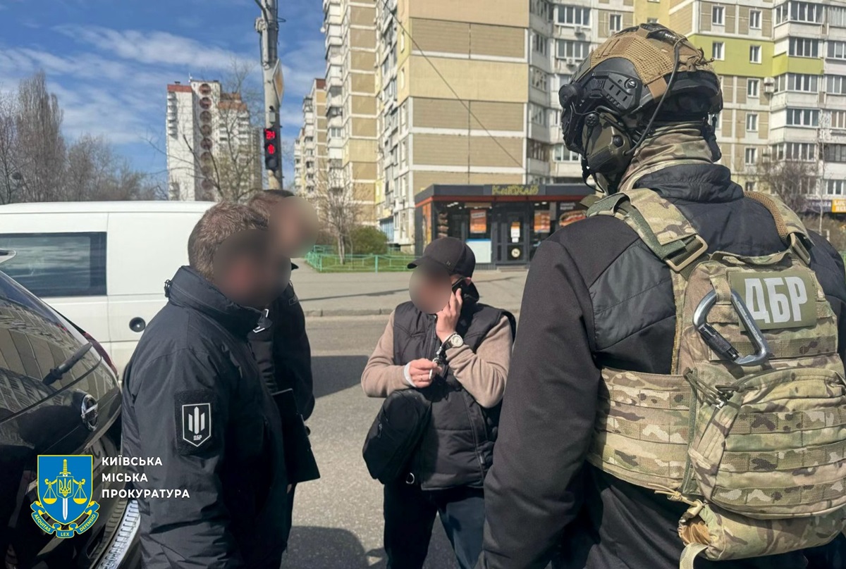 Новини Києва - У Києві на хабарі затримали посадовця РДА