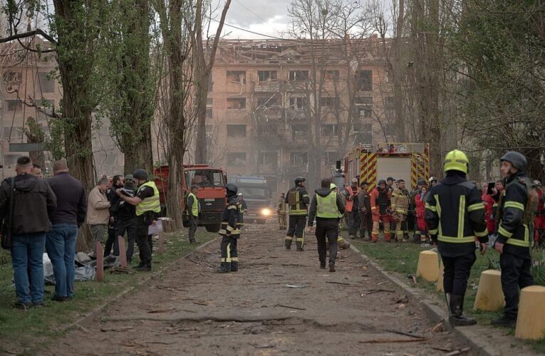 У Києві оголосили День жалоби за жертвами атаки РФ