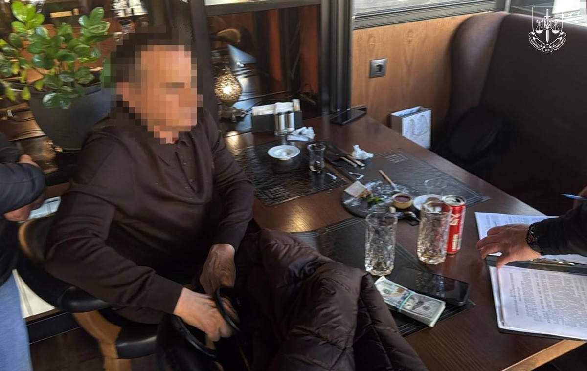 Новини України - У Києві затримали депутата за шахрайство