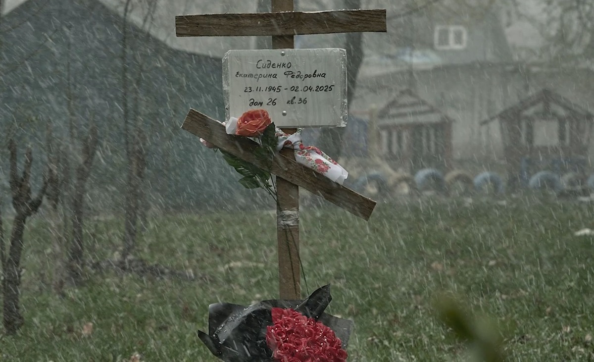 Новини України - У Покровську виявили сім стихійних поховань у дворах будинків