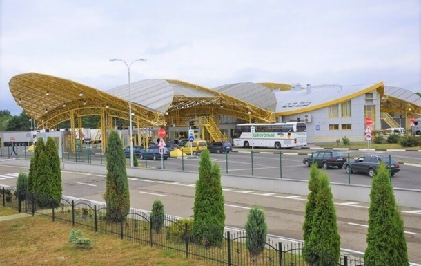 Новини України - У пункті пропуску Ягодин відновили рух на в'їзд в Україну