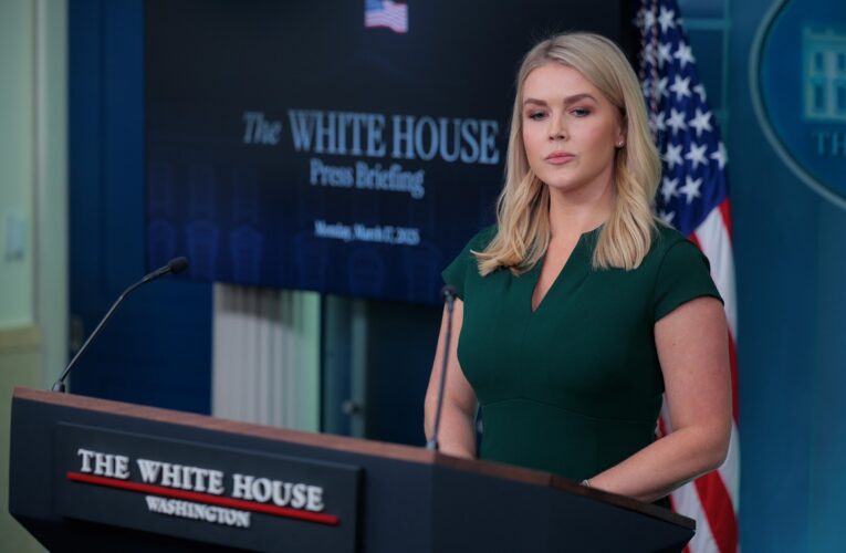 У Трампа заявили, що він невдоволений Зеленським і Путіним