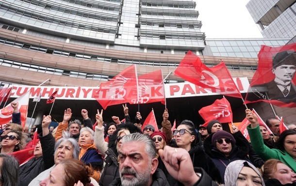 У Туреччині заарештували 18 посадовців Стамбула