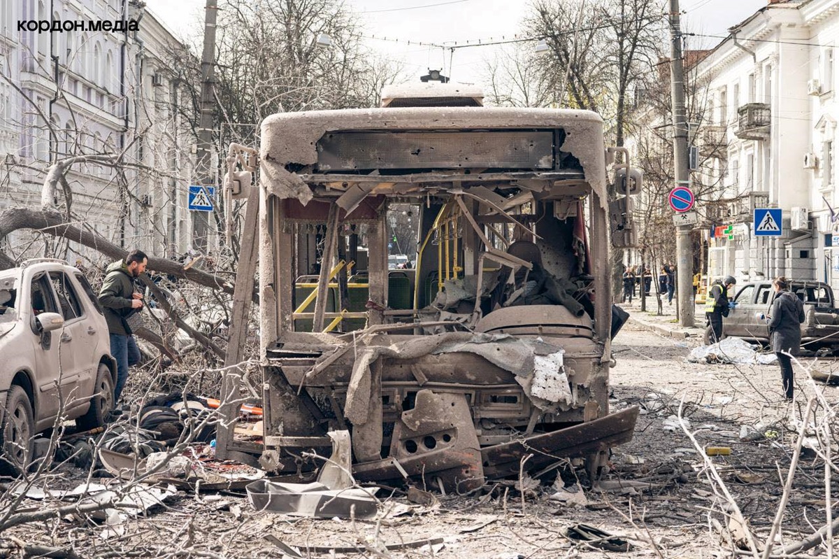 Новини України - Удар по Сумах: поранений 13-річний хлопчик врятував людей