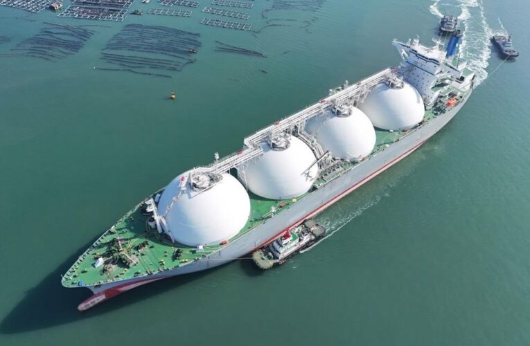 Україна підписала третій контракт на газ зі США