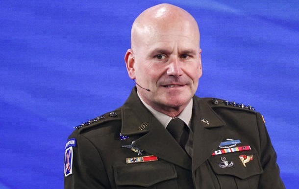 Україна подолала нестачу солдатів на фронті – генерал НАТО