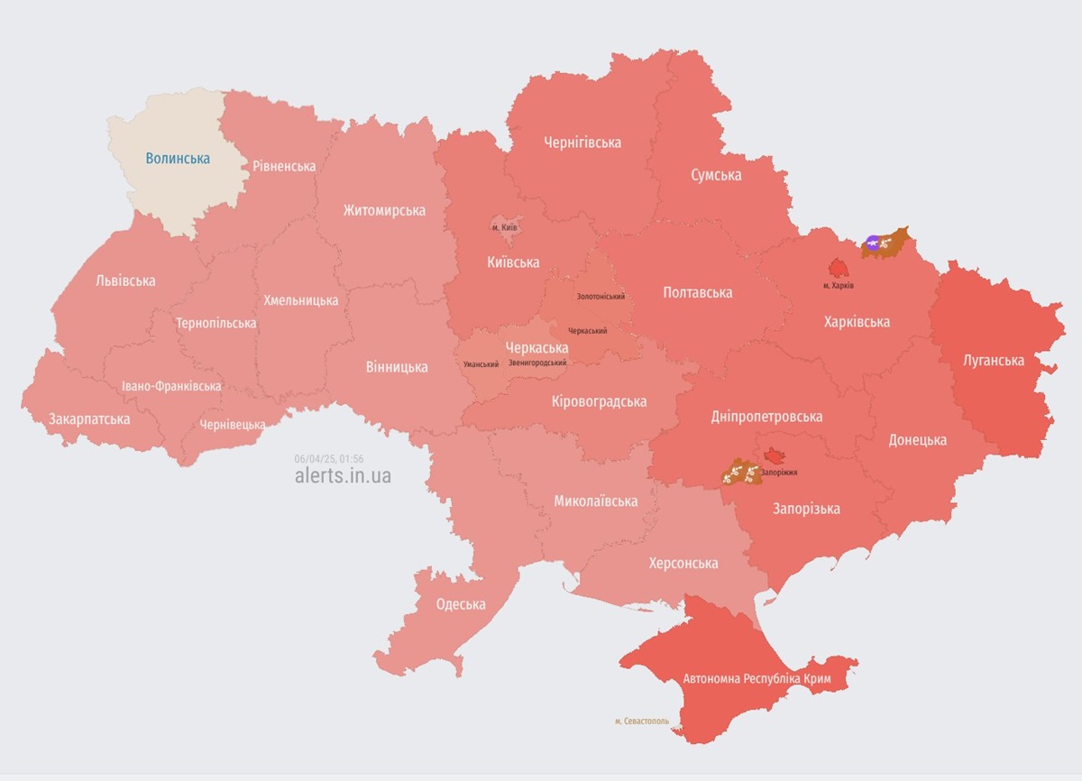 Новини світу - В Київській області пролунали вибухи, в Україні оголошено масштабну тривогу