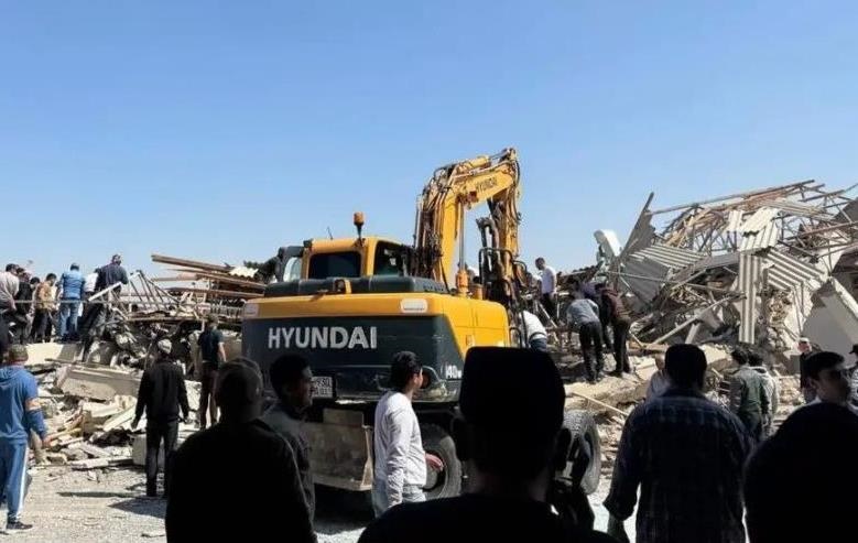 Новини світу - В Узбекистані після вибуху обрушилася мечеть