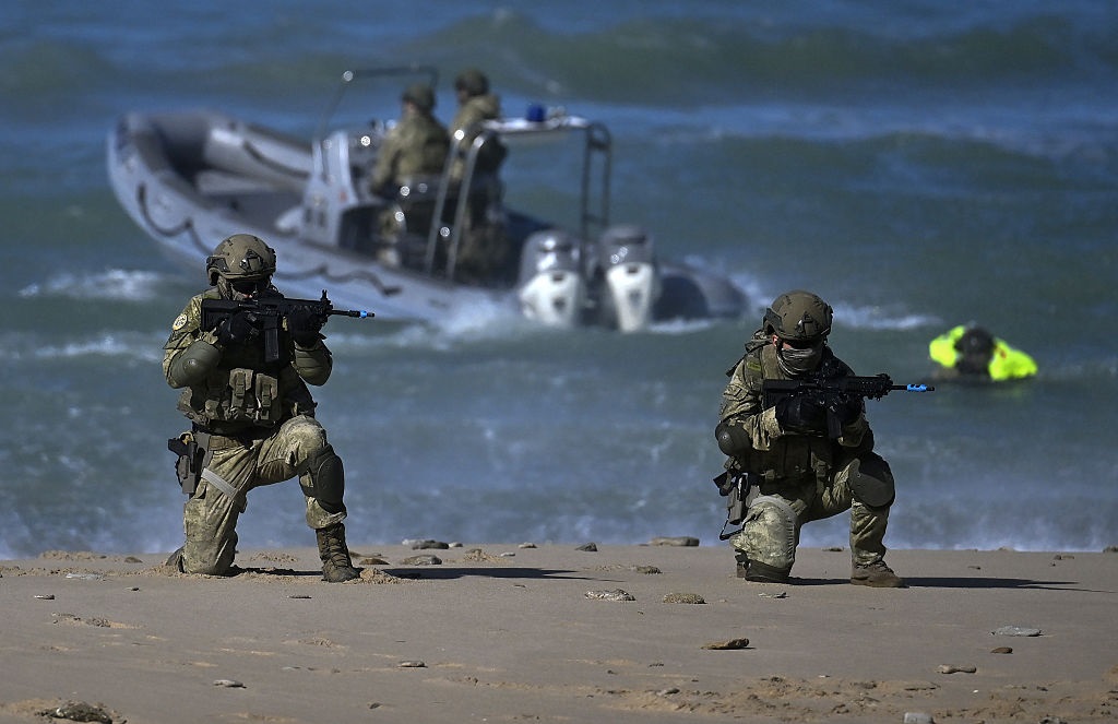 Новини світу - Вашингтон тисне на ЄС через закупівлю зброї - ЗМІ