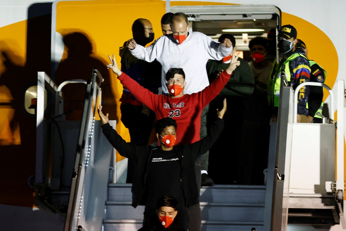 Новини світу - Верховний суд США дозволив депортувати мігрантів за законом XVIII століття