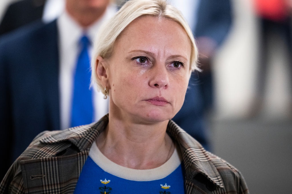 Новини світу - Відмовитися від земель. Скандал з Вікторією Спартц