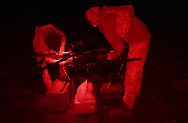 Військові показали роботу “служби БпЛА-доставки”