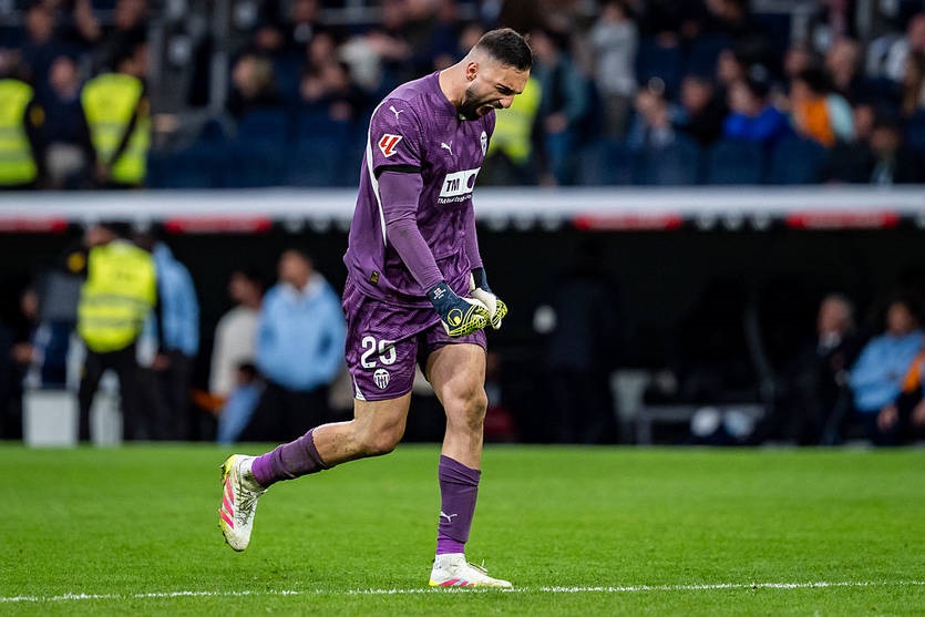 Новини спорту - Воротар Валенсії розповів про програне парі з Вінісіусом