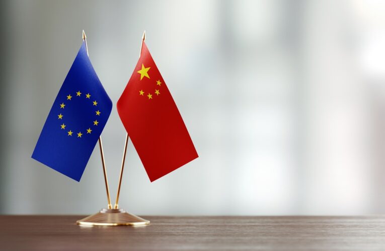 ЄС та Китай обговорили співпрацю на тлі мит США