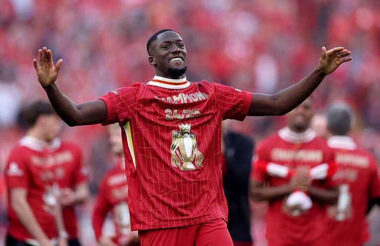 Захисник Ліверпуля обговорив своє майбутнє після здобуття титулу чемпіона