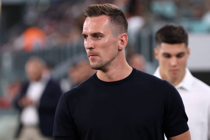 Новини спорту - Зарплату скоротили вдвічі: форвард Юве все ж вирішив залишитися в команді