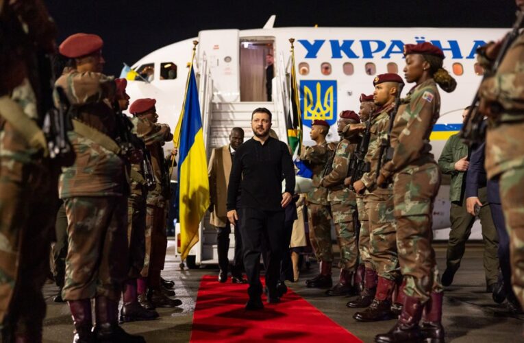 Зеленський прибув у ПАР з робочим візитом