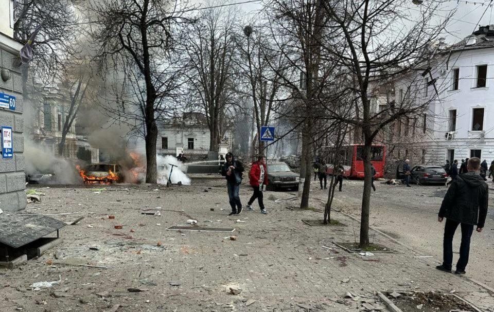 Новини України - Зеленський відреагував на ракетний удар по Сумах