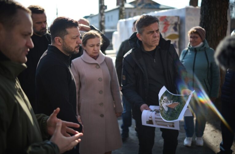 Зеленський відвідав село Ягідне з нагоди третьої річниці деокупації