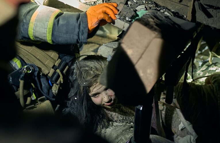 Жертви і руїни. Масований повітряний удар. 18+