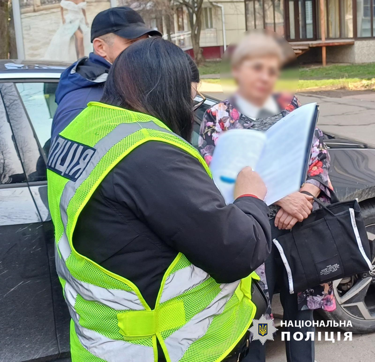 Новини України - Жінка залучила кримінальників, щоб отримати $300 тис. від колишнього