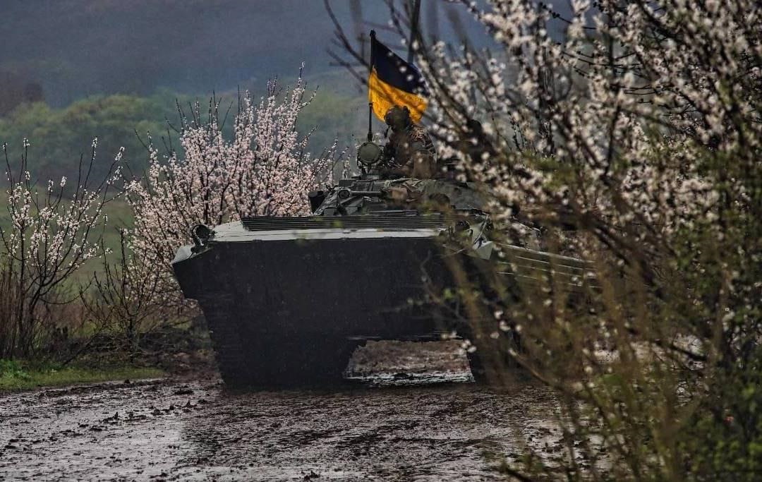 Новини України - ЗСУ відбивають атаки на п'яти напрямках - Генштаб