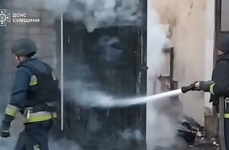 Сумщина: рятувальники ліквідували наслідки масованої ворожої атаки