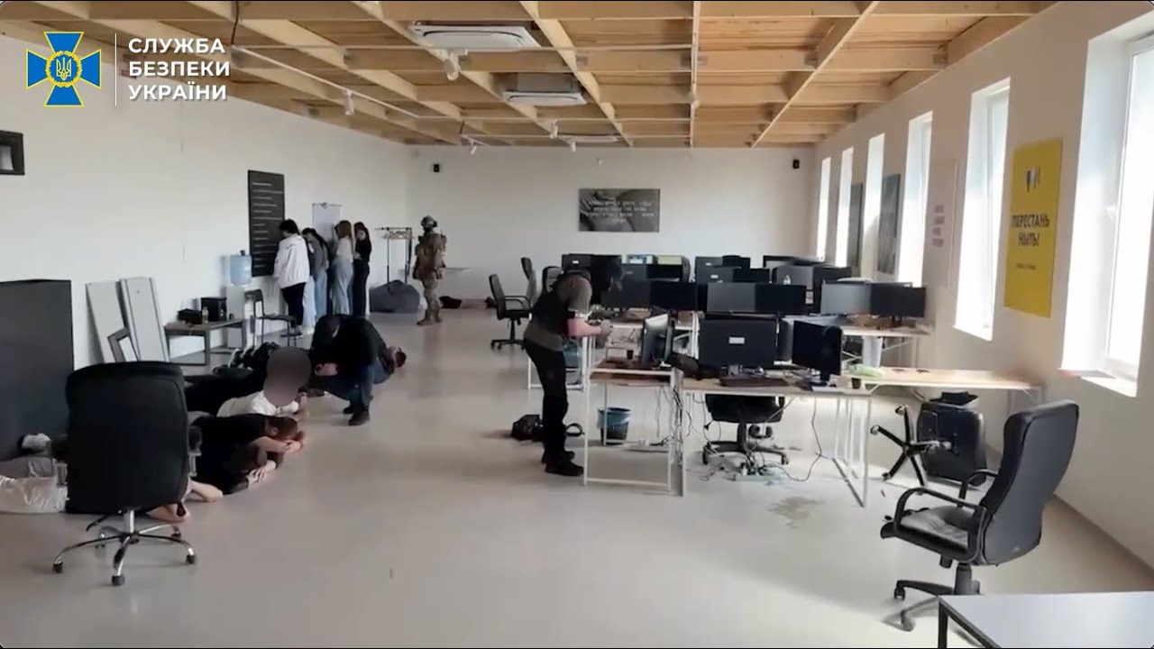 СБУ спільно з правоохоронцями Чехії викрила на Закарпатті кол-центр, який обкрадав громадян ЄС