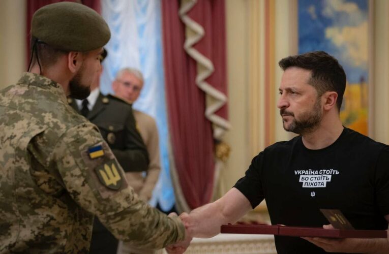 Володимир Зеленський привітав воїнів-піхотинців із Днем піхоти