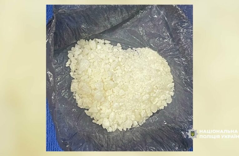 У Львові затримали учасників угруповання, які пропонували поліцейським 18 000 доларів