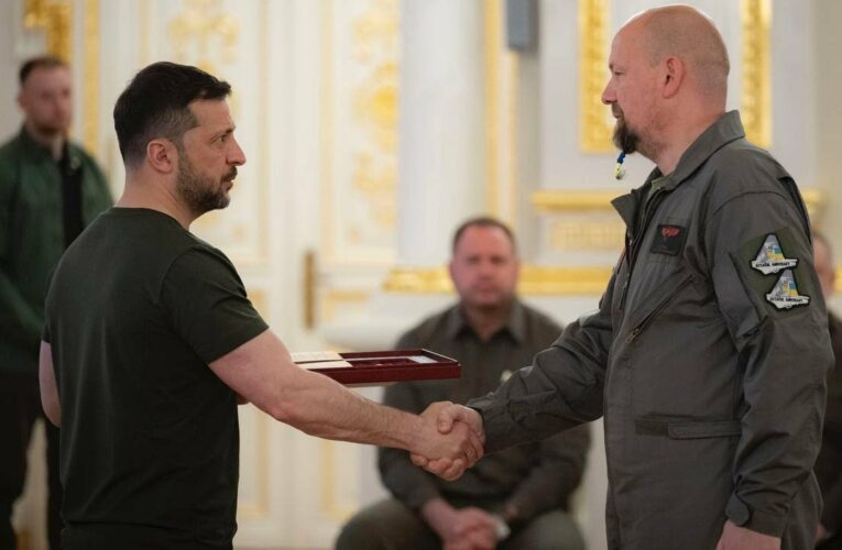 Володимир Зеленський вручив державні нагороди військовослужбовцям