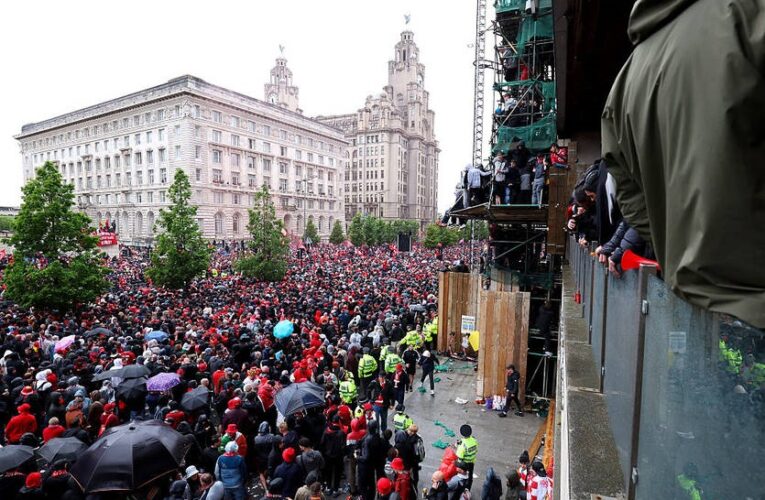 Автомобіль в’їхав у натовп людей на святкуванні чемпіонства Ліверпуля