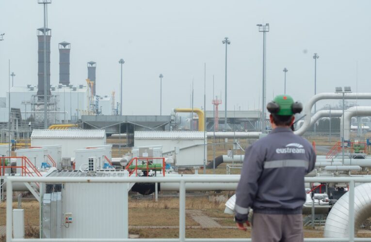 BBC: Захід заплатив РФ більше, ніж допоміг Україні