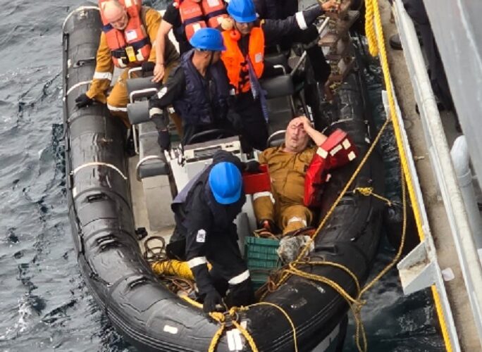 Біля берегів Індії затонуло судно, на борту були українці