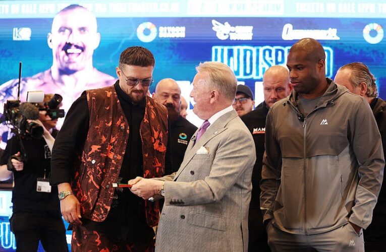 Британський боксер спрогнозував результат бою Усик – Дюбуа