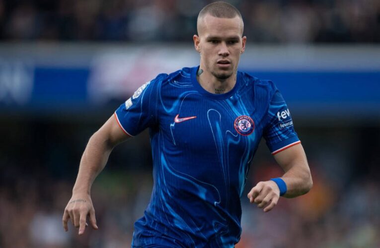 Челсі включив Мудрика до спільного фото після перемоги в ЛК