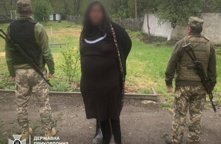 Чоловік у жіночому вбранні намагався перетнути кордон з Молдовою