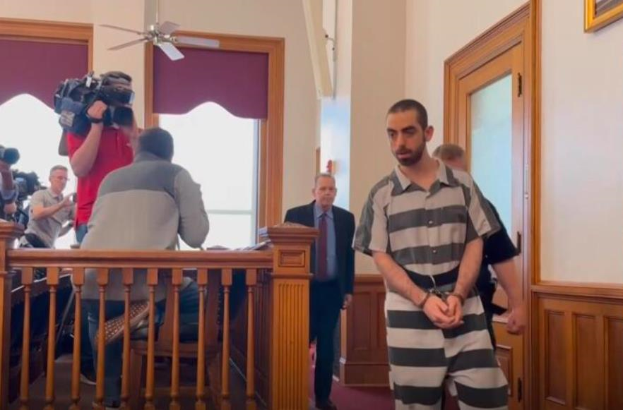 Новини світу - Чоловіка, який скоїв замах на письменника Рушді, засудили до 25 років