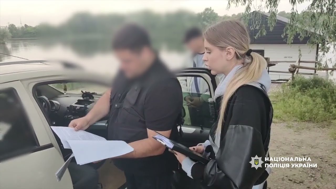 400 000 хабаря за сприяння у проведенні робіт з озеленення столиці: поліцейські викрили посадовців