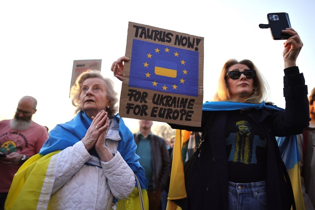 Новини України - Дальність ударів по Росії. Обмежень немає