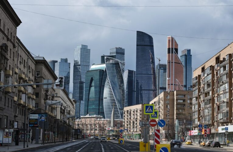 Дефіцит бюджета Росії зріс майже на 200%