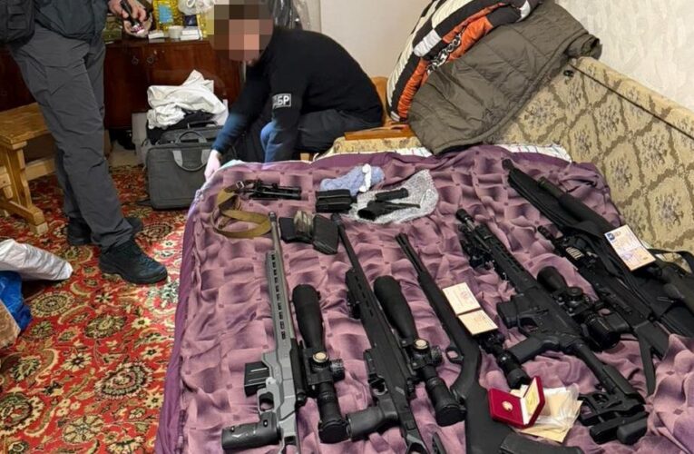 До АРМА передано зброю, вилучену у колишнього комбрига