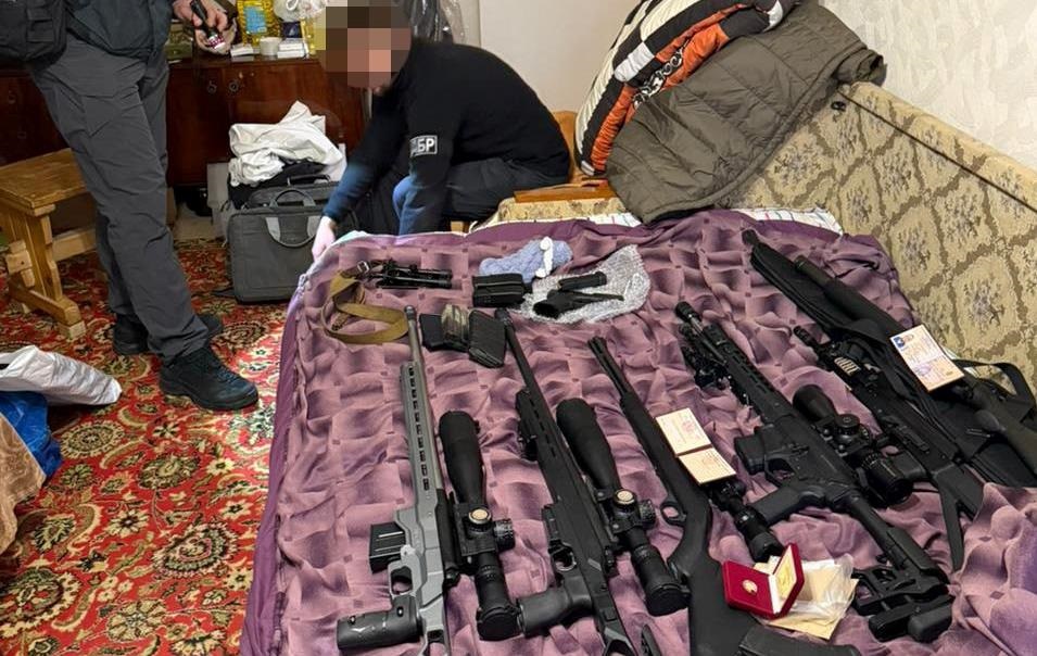 Новини України - До АРМА передано зброю, вилучену у колишнього комбрига